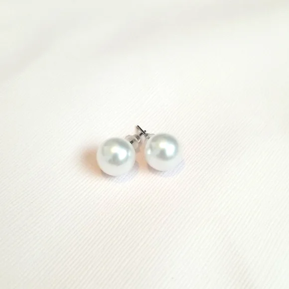 3 for $15 Large Pearl Colored Stud Earrings - Picture 2 of 3